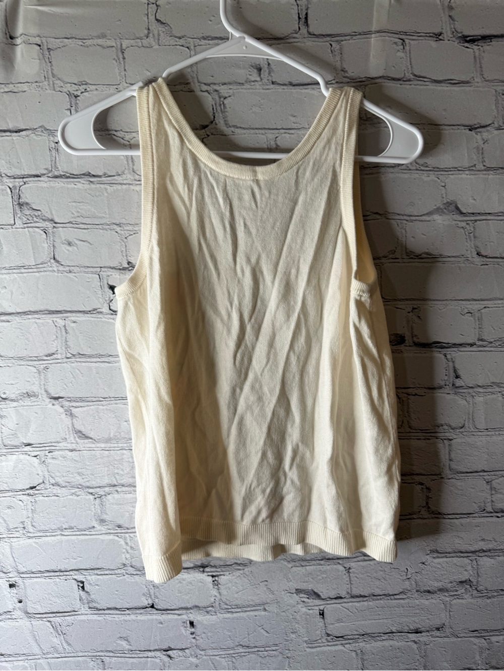 Lou and grey for Loft Cream Knit Tank with Orange Fruit Knit Motif small - Picture 5 of 6